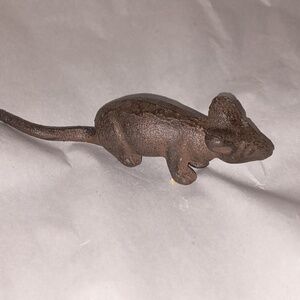 Cast Iron rustic mouse is door stopper